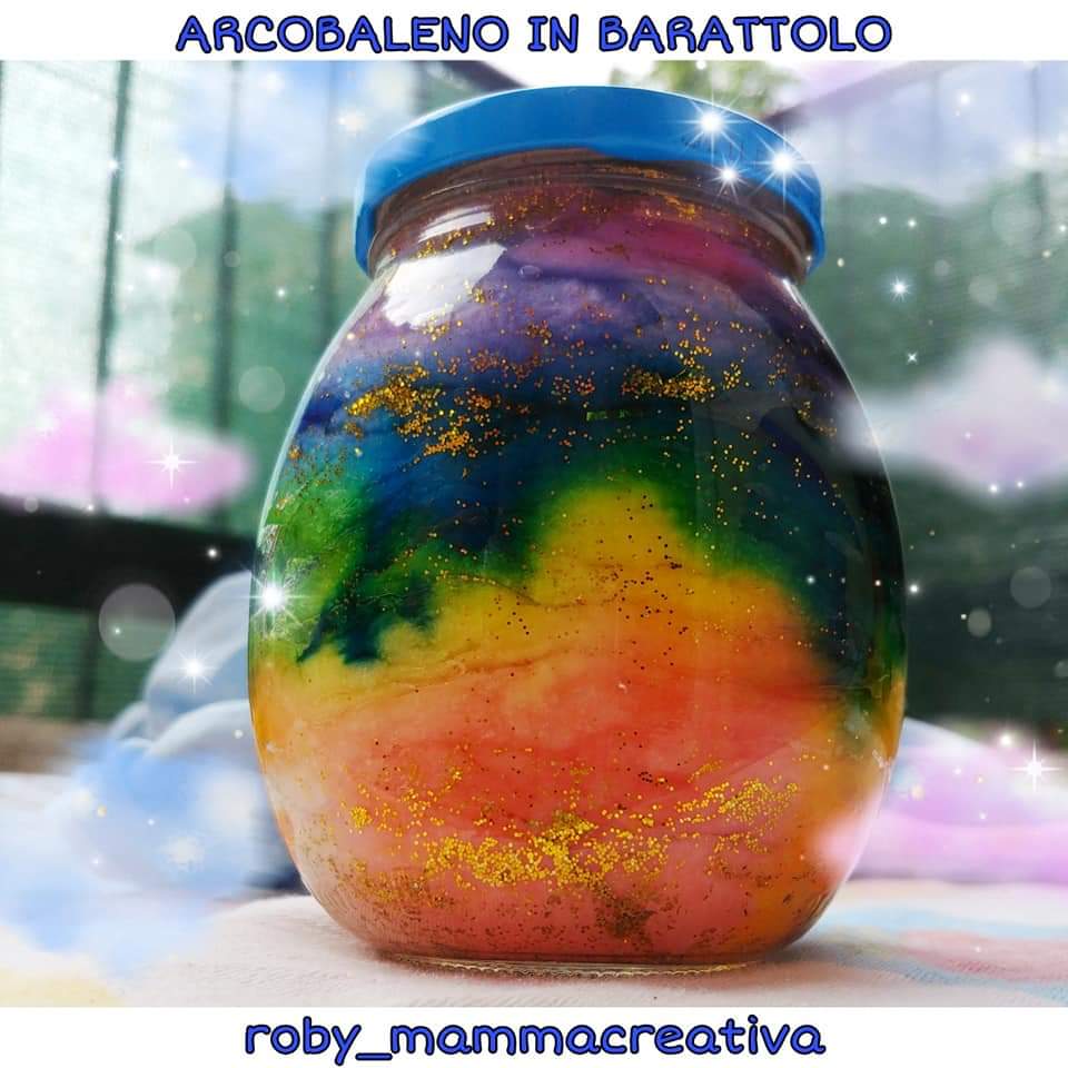 Parole In Volo - 🌈L' ARCOBALENO in un barattolo🌈 Occorrente: 🌀barattolo  di vetro 🌀sale fino o sale grosso (come preferite!) 🌀pennarelli colorati  (oppure acquarelli, tempere, coloranti alimentari, gessetti..) 🌀piccoli  contenitori (bicchieri di